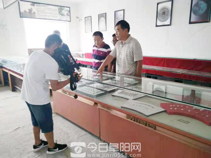  三十年来，他在淮河岸边干了一件“大事——访安徽省六安市霍邱县红色文化博物馆馆长张力