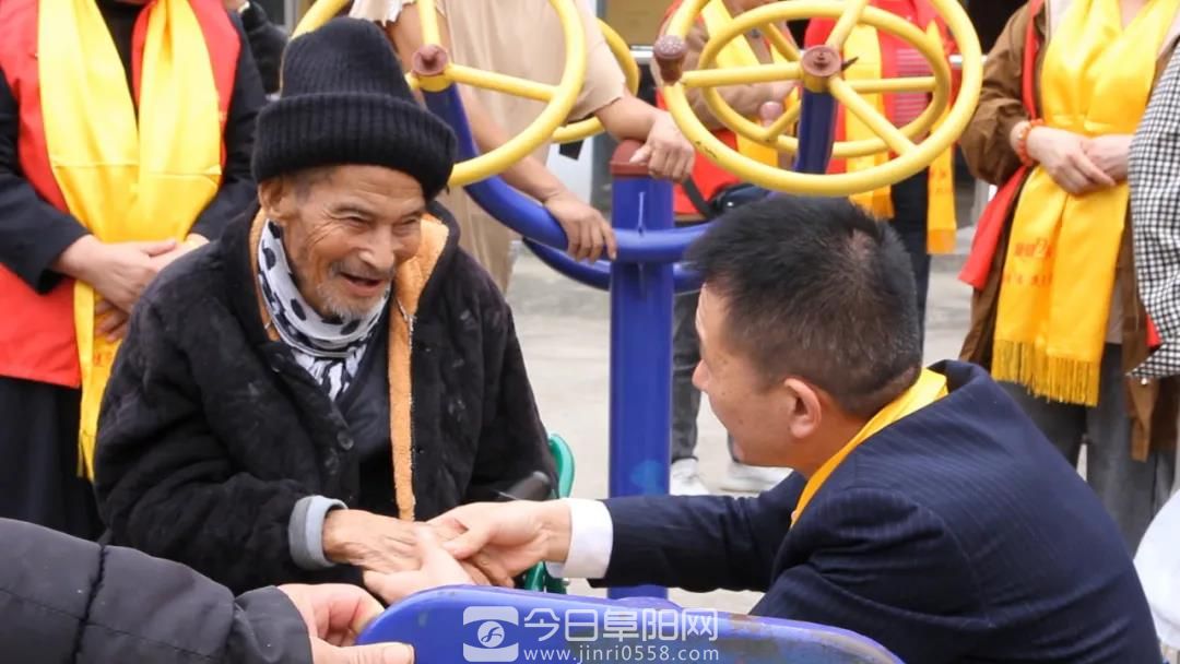 九九重阳节 浓浓孝老情 源健9福走进敬老院开展慰问活动 九九重阳节 浓浓孝老情 源健9福走进敬老院开展慰问活动
